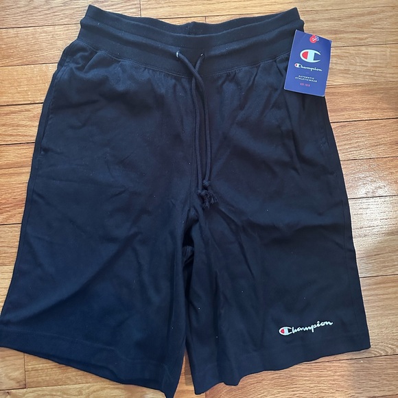 Champion Sweatshorts never worn with tags - Picture 1 of 1